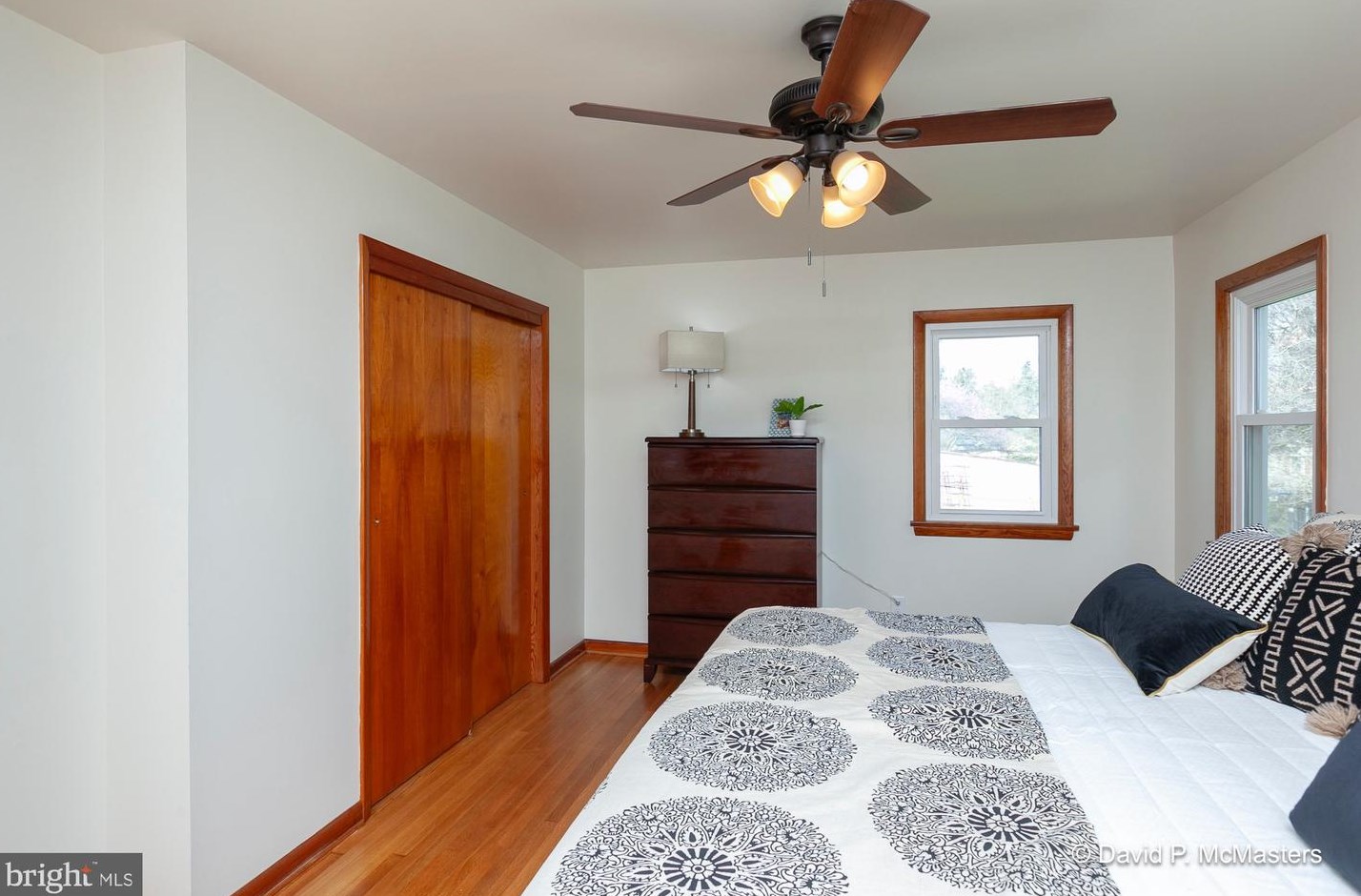 476 Jefferson Ave, Charles Town WV 25414-1122 exterior