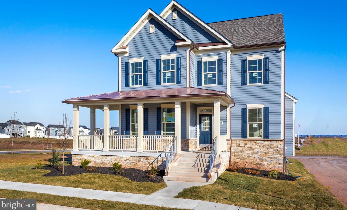 792 Holly Springs Dr, Charles Town, WV 25414-2606
