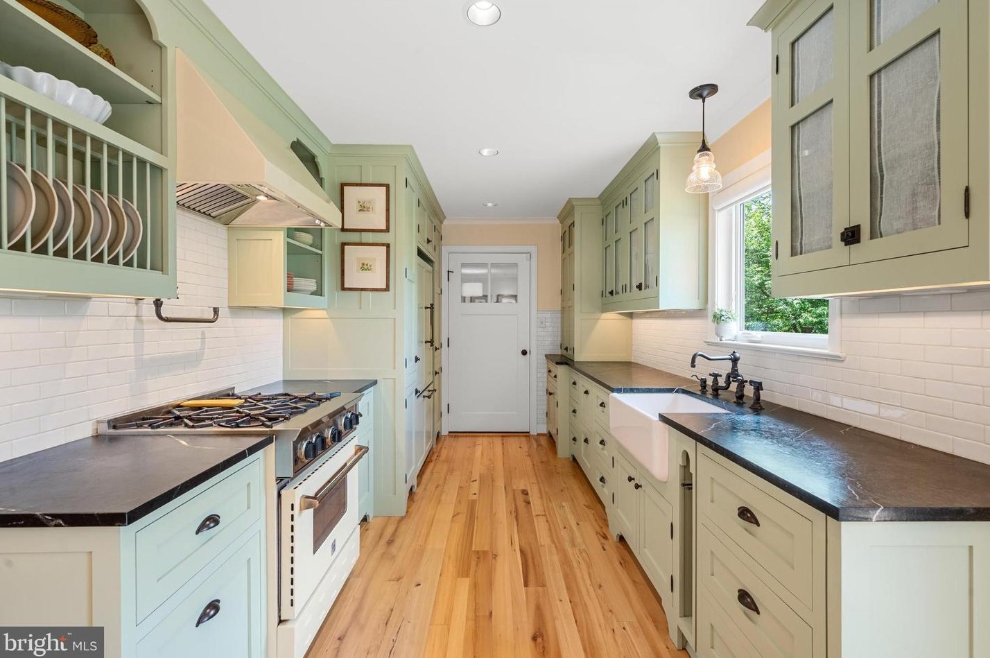 137 Moonridge Ln, Harpers Ferry WV  25425-6237 exterior