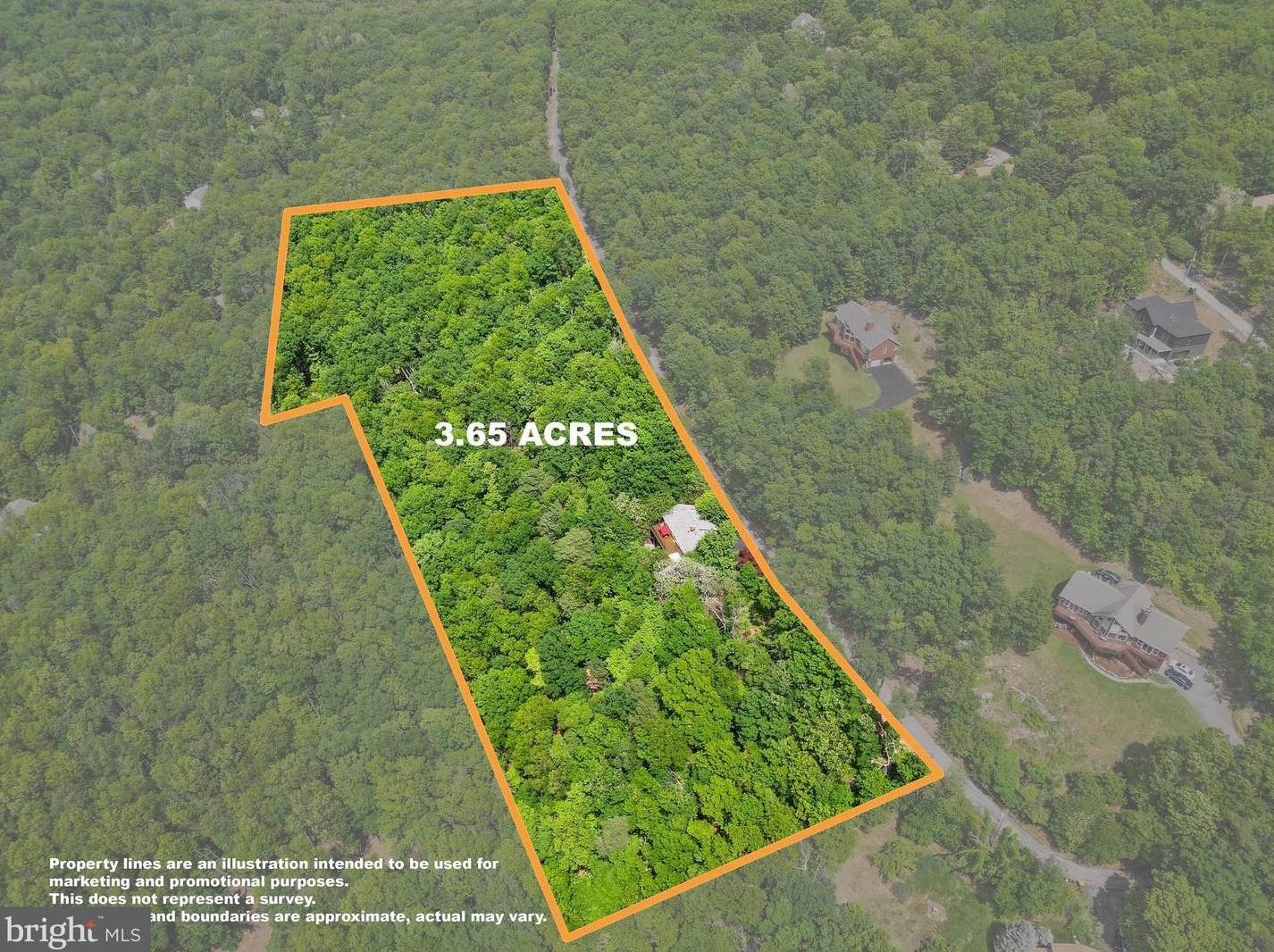 137 Moonridge Ln, Harpers Ferry WV  25425-6237 exterior