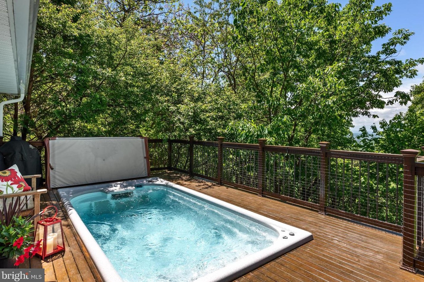 137 Moonridge Ln, Harpers Ferry WV  25425-6237 exterior