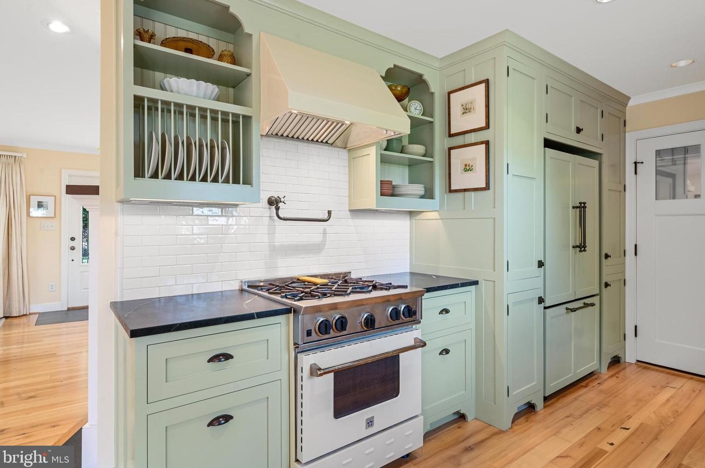 137 Moonridge Ln, Harpers Ferry WV  25425-6237 exterior