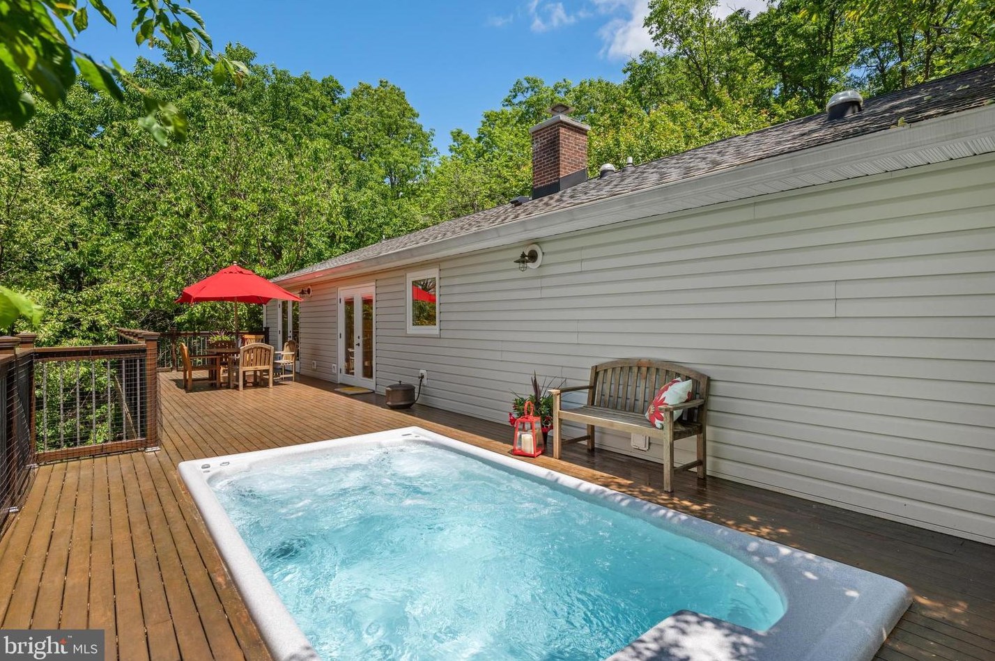 137 Moonridge Ln, Harpers Ferry, WV 25425