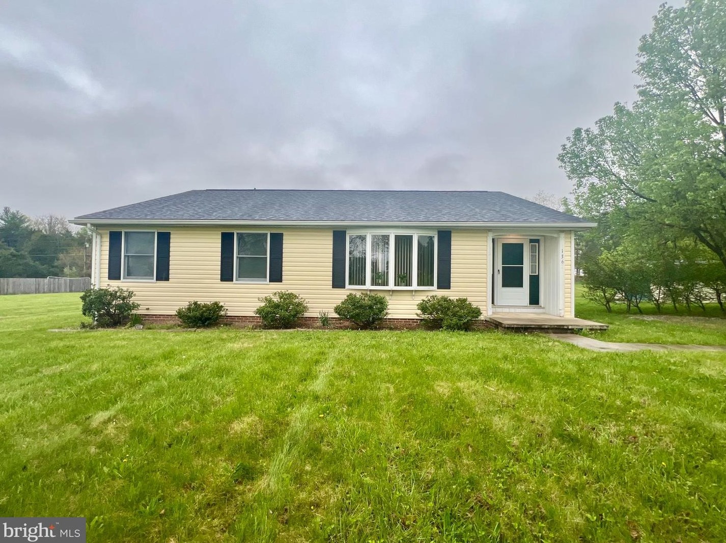 136 Cedar Grove Ln, Martinsburg, WV 25430
