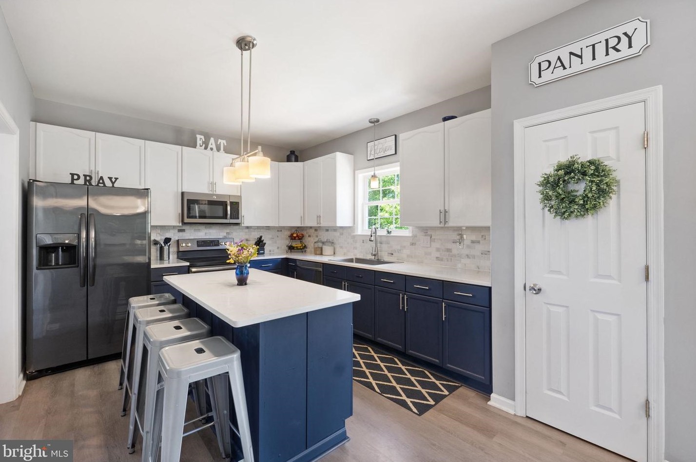 57 Southwinds Dr, Charles Town WV  25414-3976 exterior