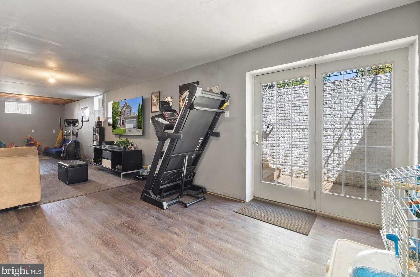 57 Southwinds Dr, Charles Town WV  25414-3976 exterior