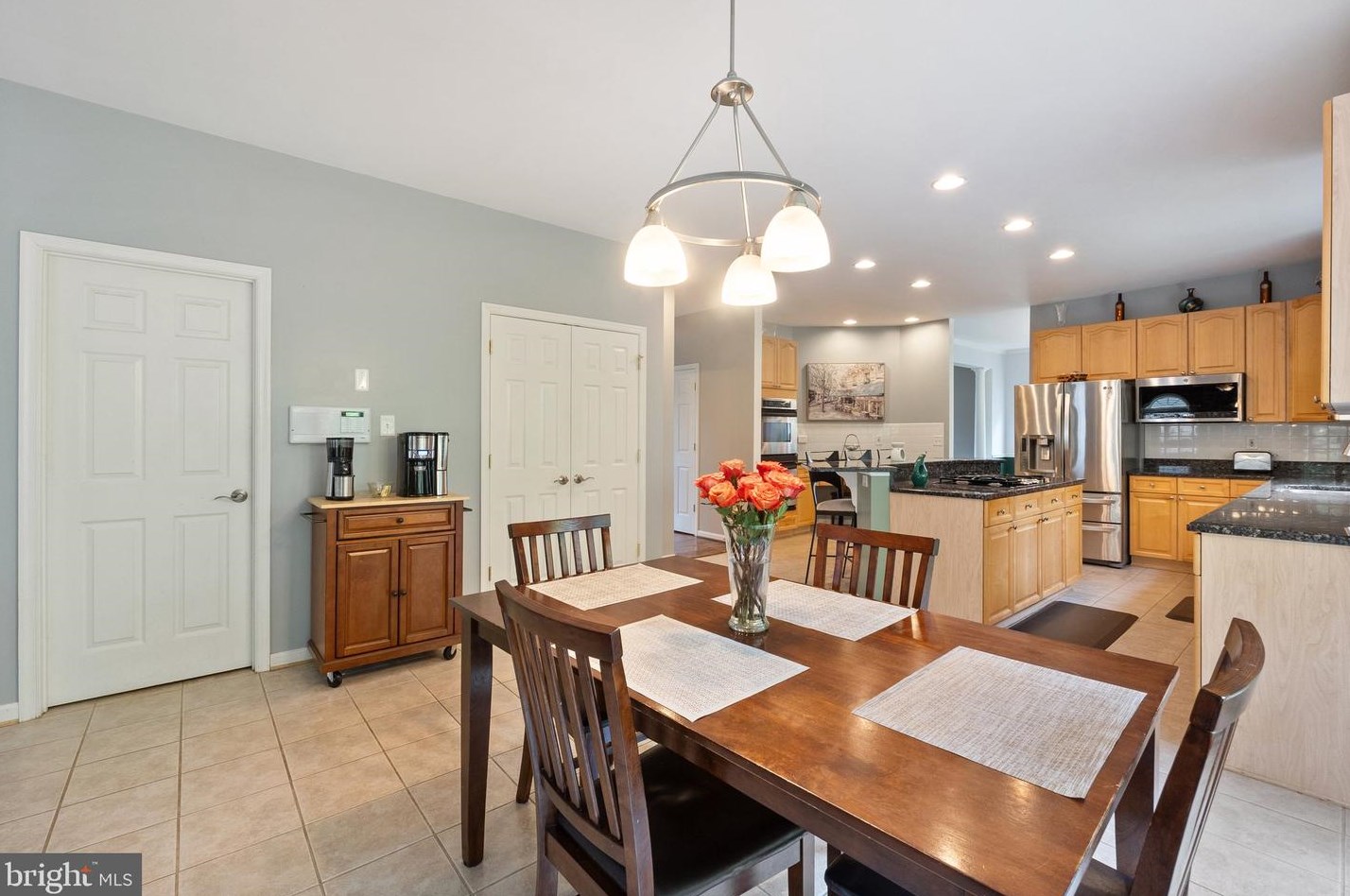 311 Spyglass Hl Dr, Charles Town WV  25414-3989 exterior