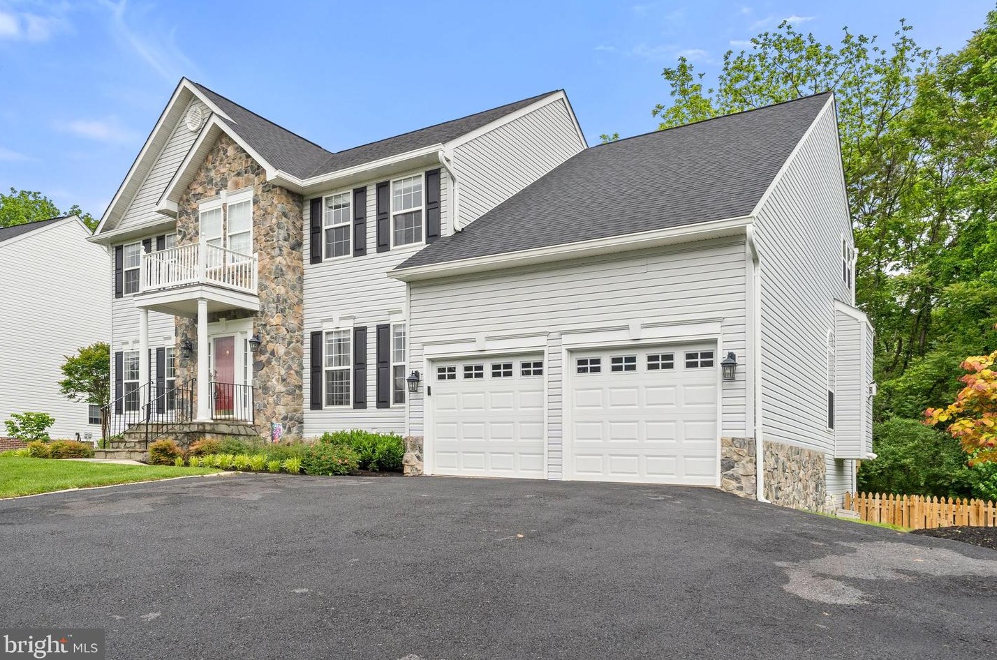 311 Spyglass Hl Dr, Charles Town WV  25414-3989 exterior