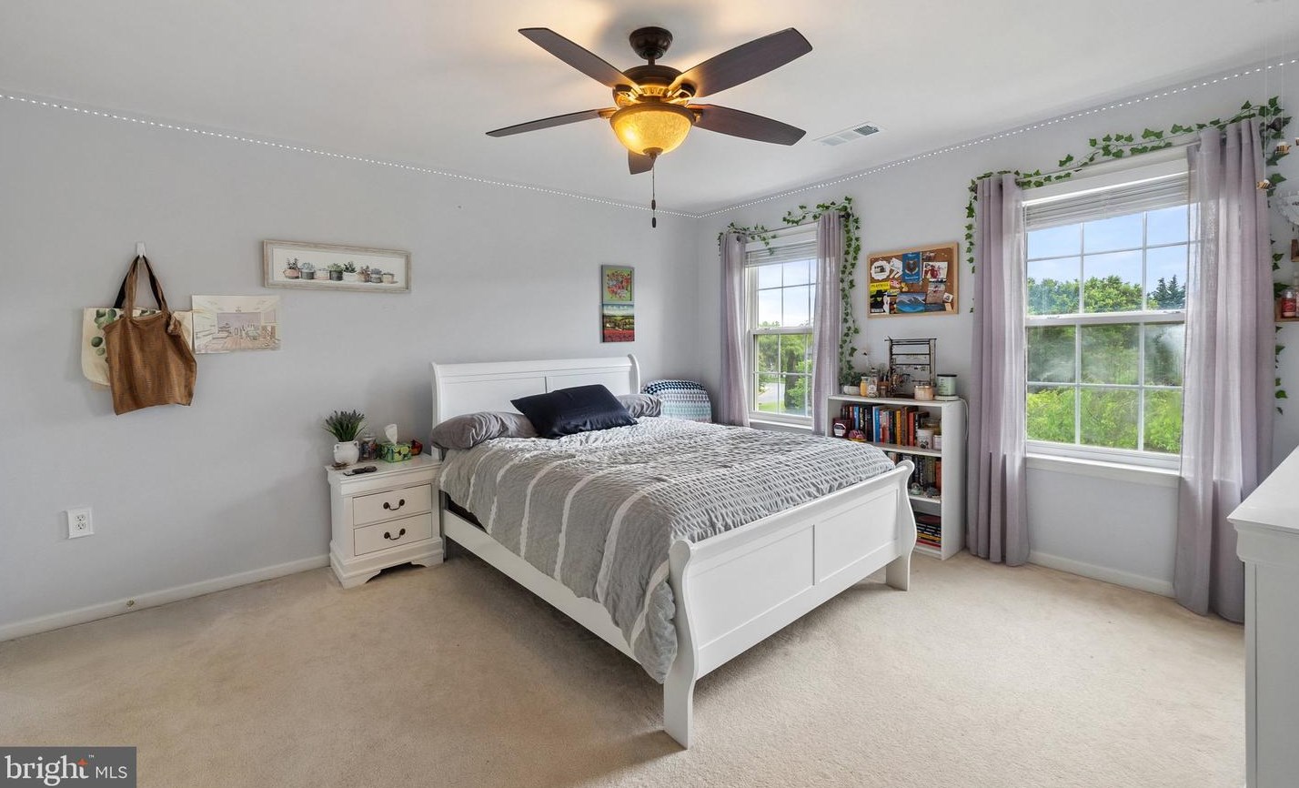 311 Spyglass Hl Dr, Charles Town WV  25414-3989 exterior