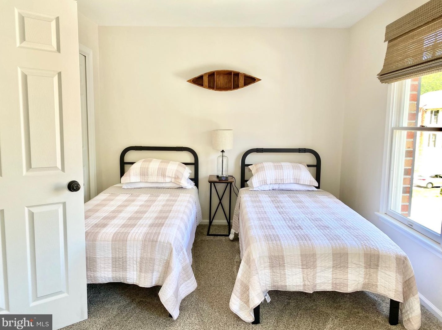 3 Stonewall Ct, Harpers Ferry WV 25425-6357 exterior