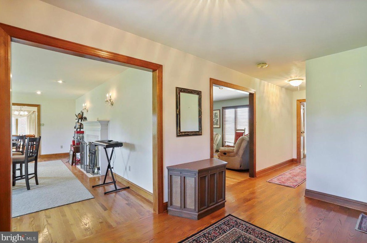 76 Windsor Dr, Charles Town WV 25414-2560 exterior