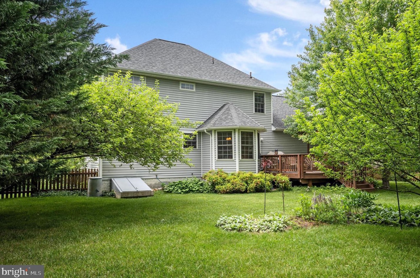 30 Pommel Ln, Charles Town WV 25414-9329 exterior