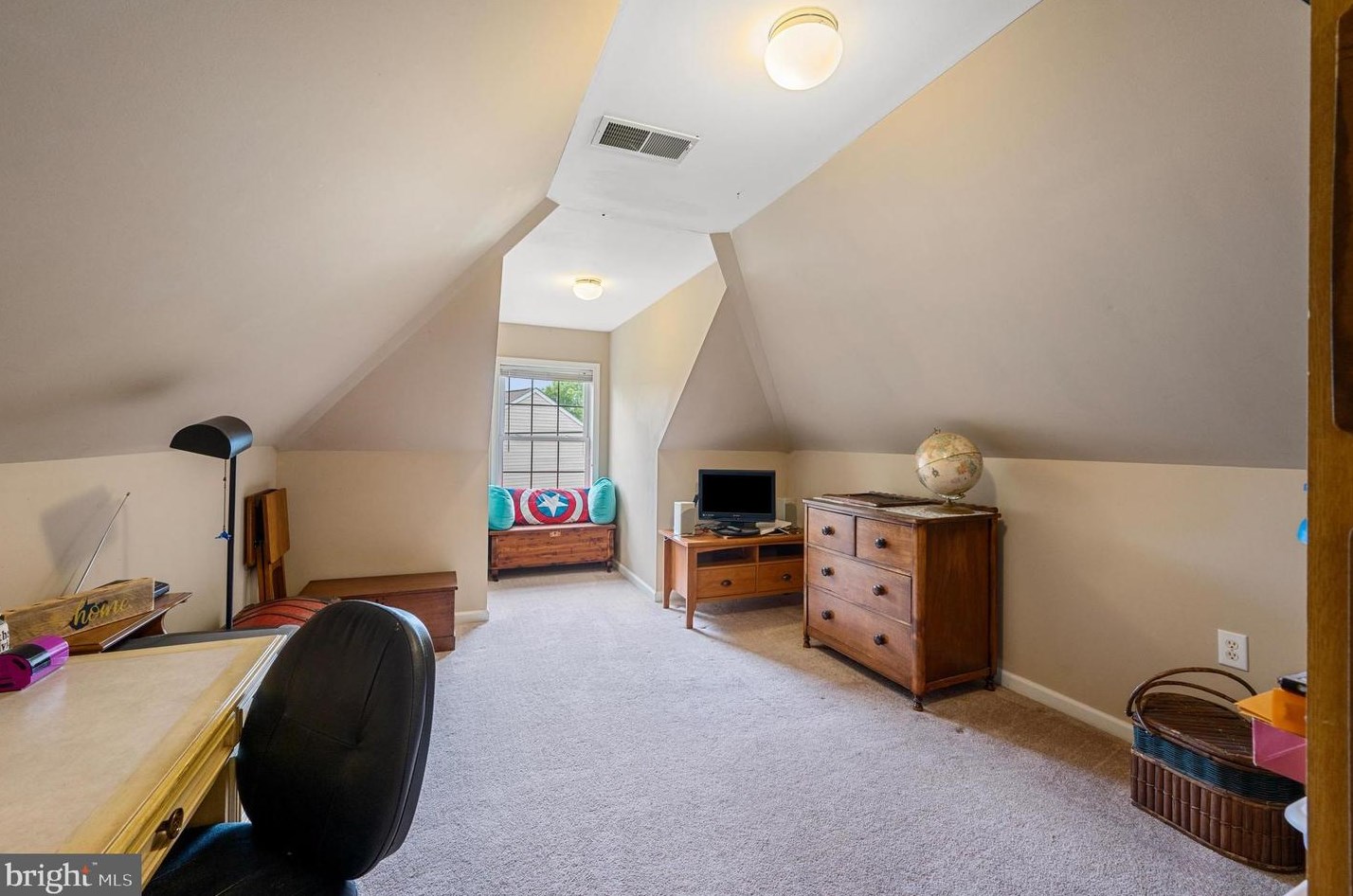 30 Pommel Ln, Charles Town WV 25414-9329 exterior