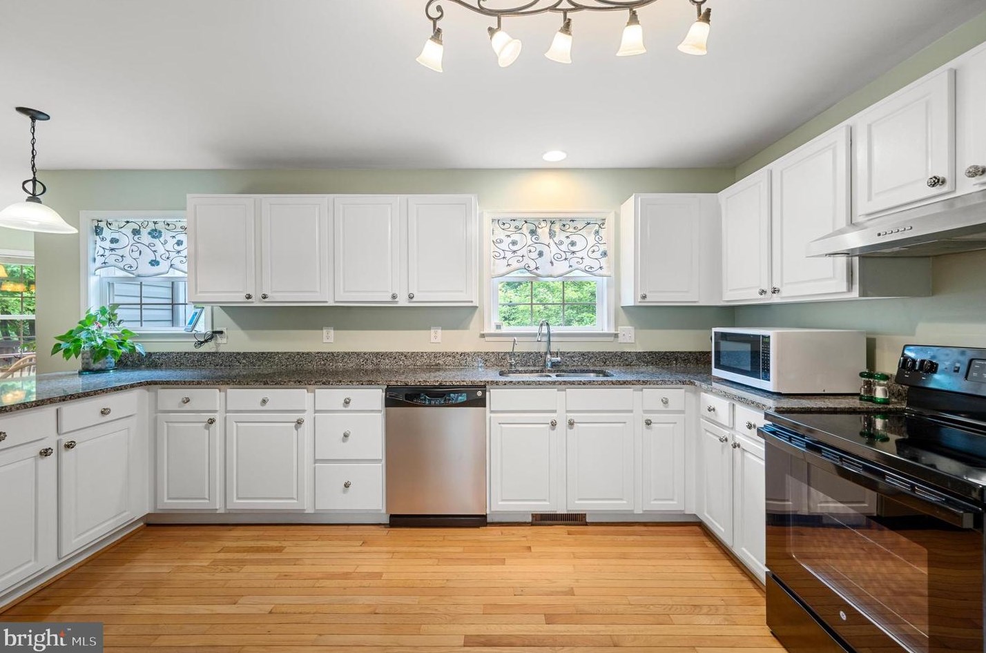 30 Pommel Ln, Charles Town WV 25414-9329 exterior