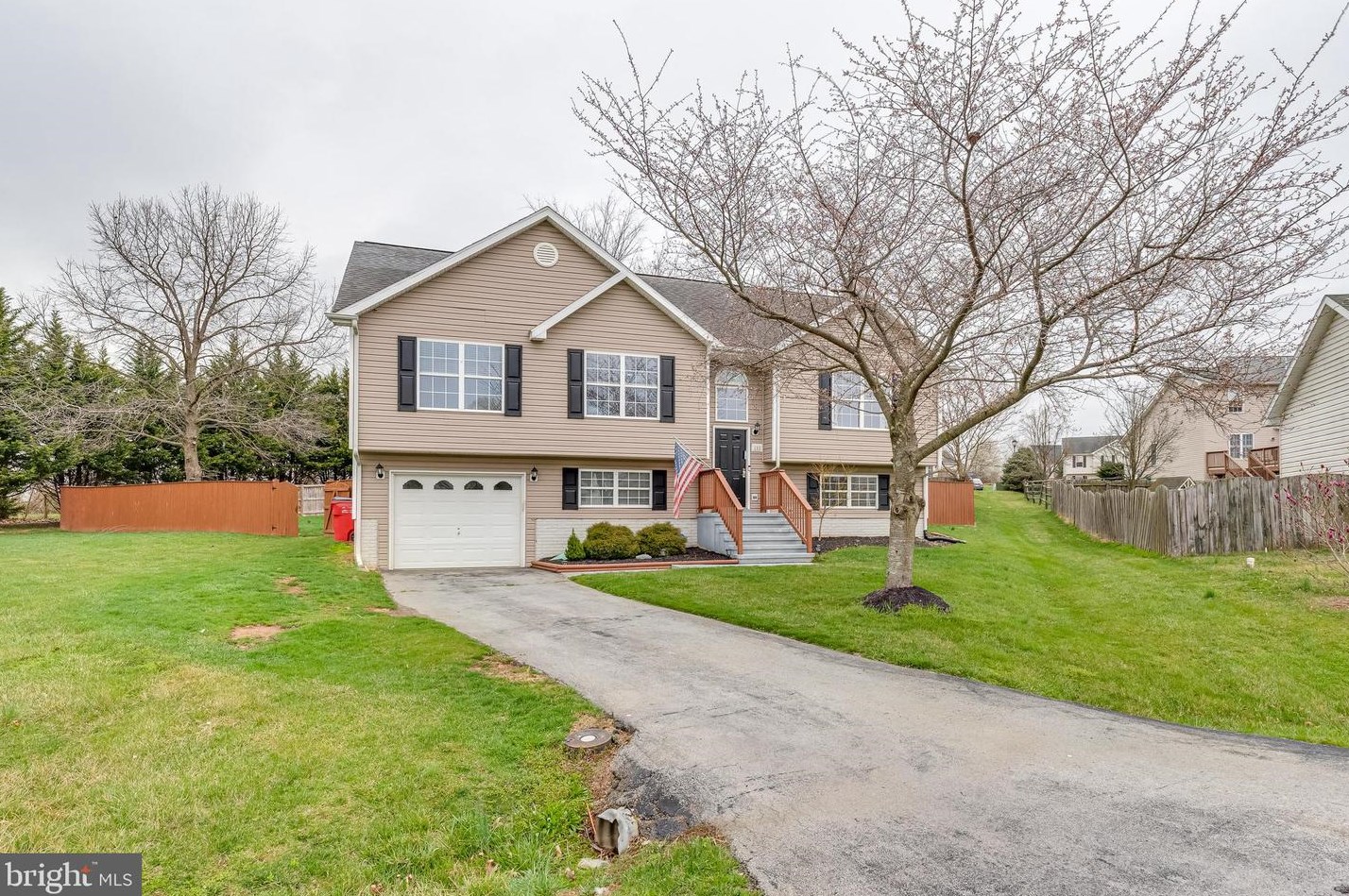 182 Jack Rabbit Ln, Ranson, WV 25438