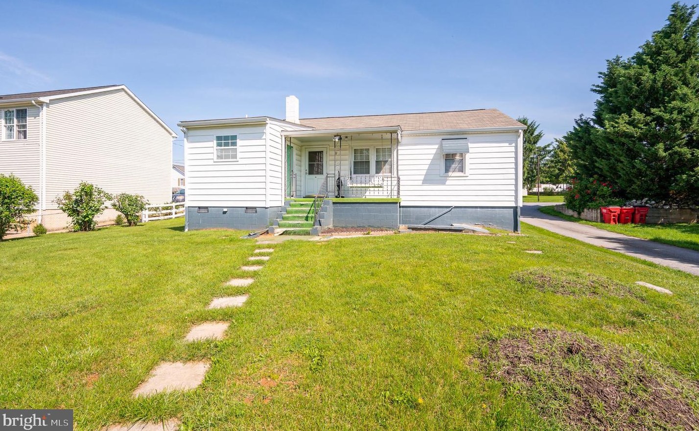 107 6 Ave, Ranson WV 25438-1402 exterior