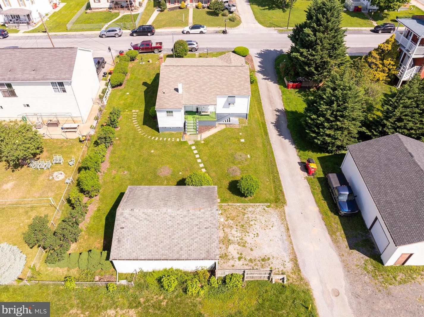 107 6 Ave, Ranson WV 25438-1402 exterior