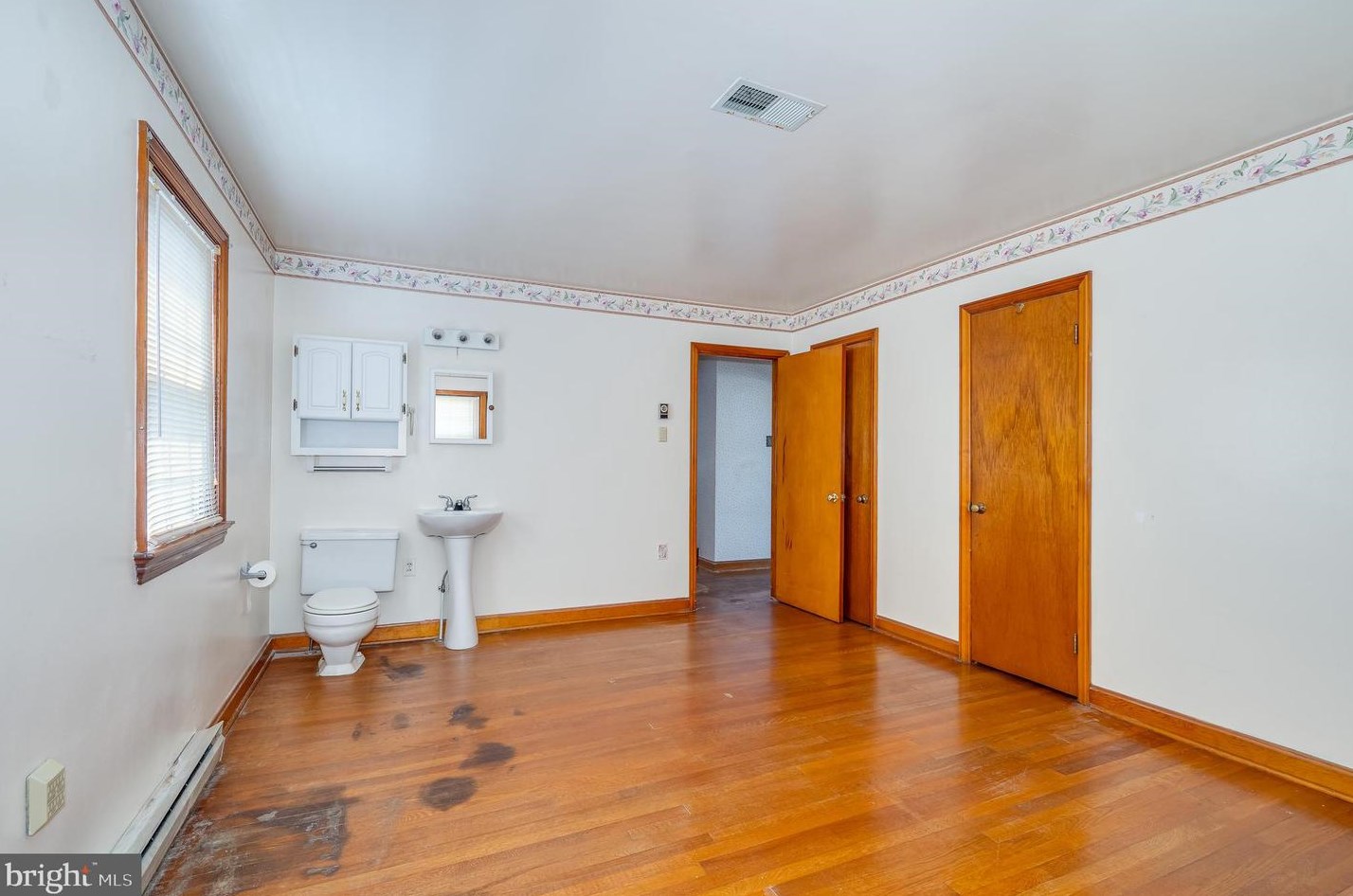 107 6 Ave, Ranson WV 25438-1402 exterior