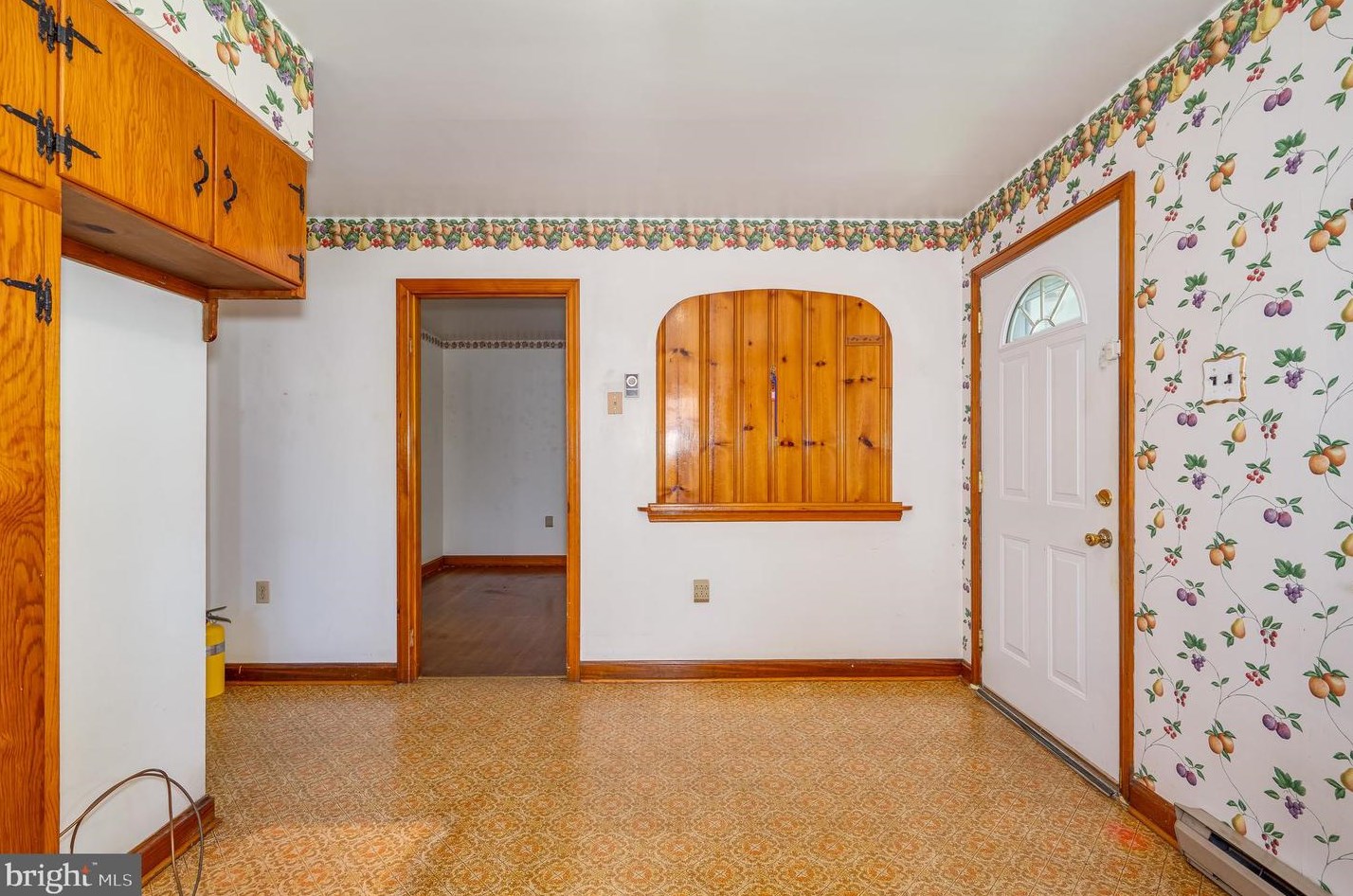 107 6 Ave, Ranson WV 25438-1402 exterior