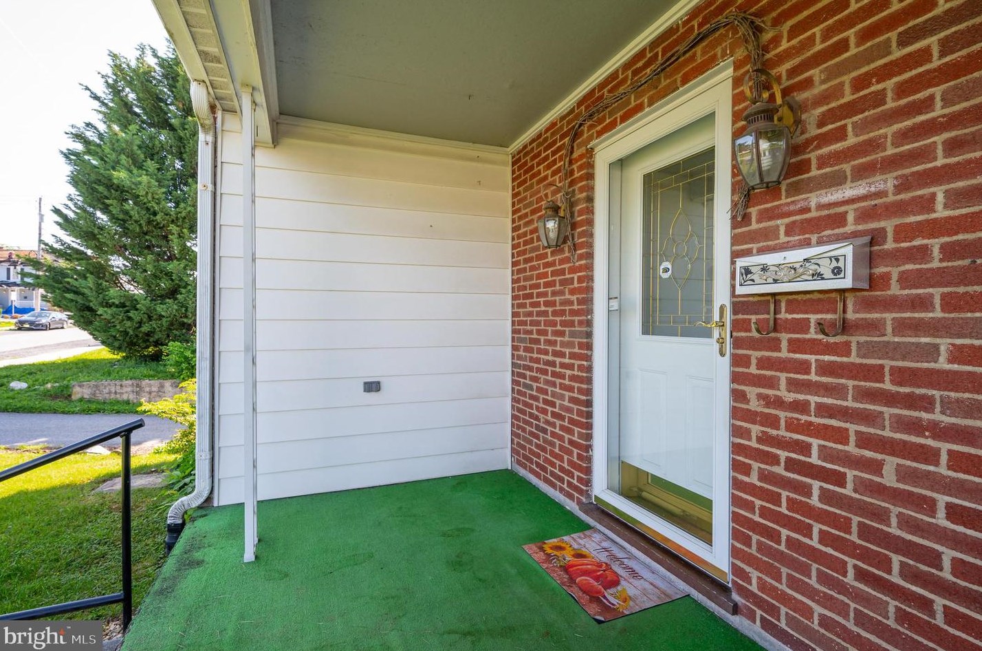 107 6 Ave, Ranson WV 25438-1402 exterior