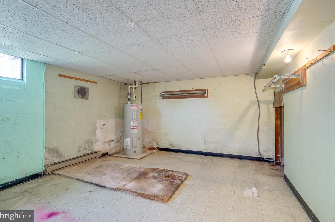 107 6 Ave, Ranson WV 25438-1402 exterior