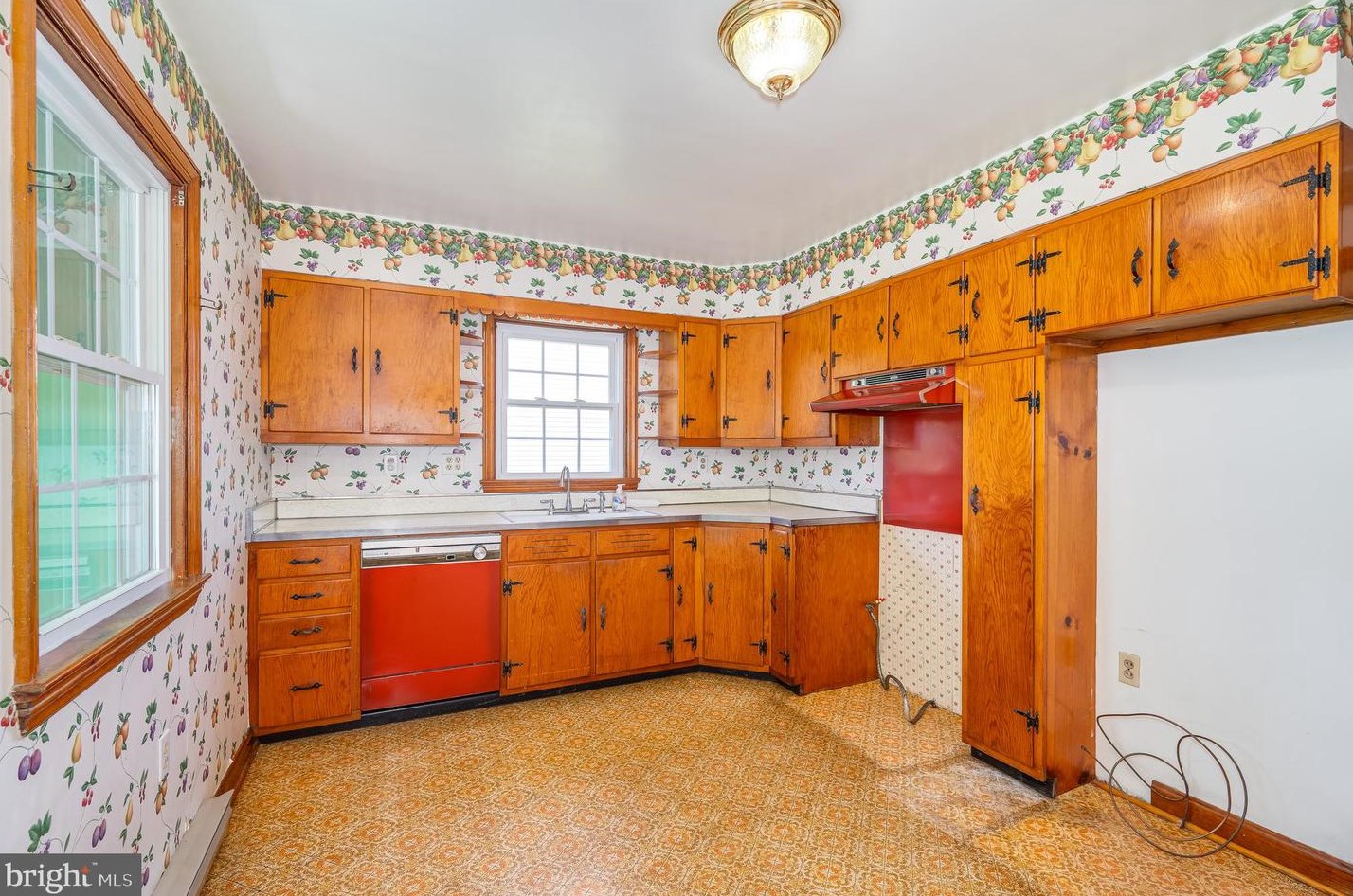 107 6 Ave, Ranson WV 25438-1402 exterior