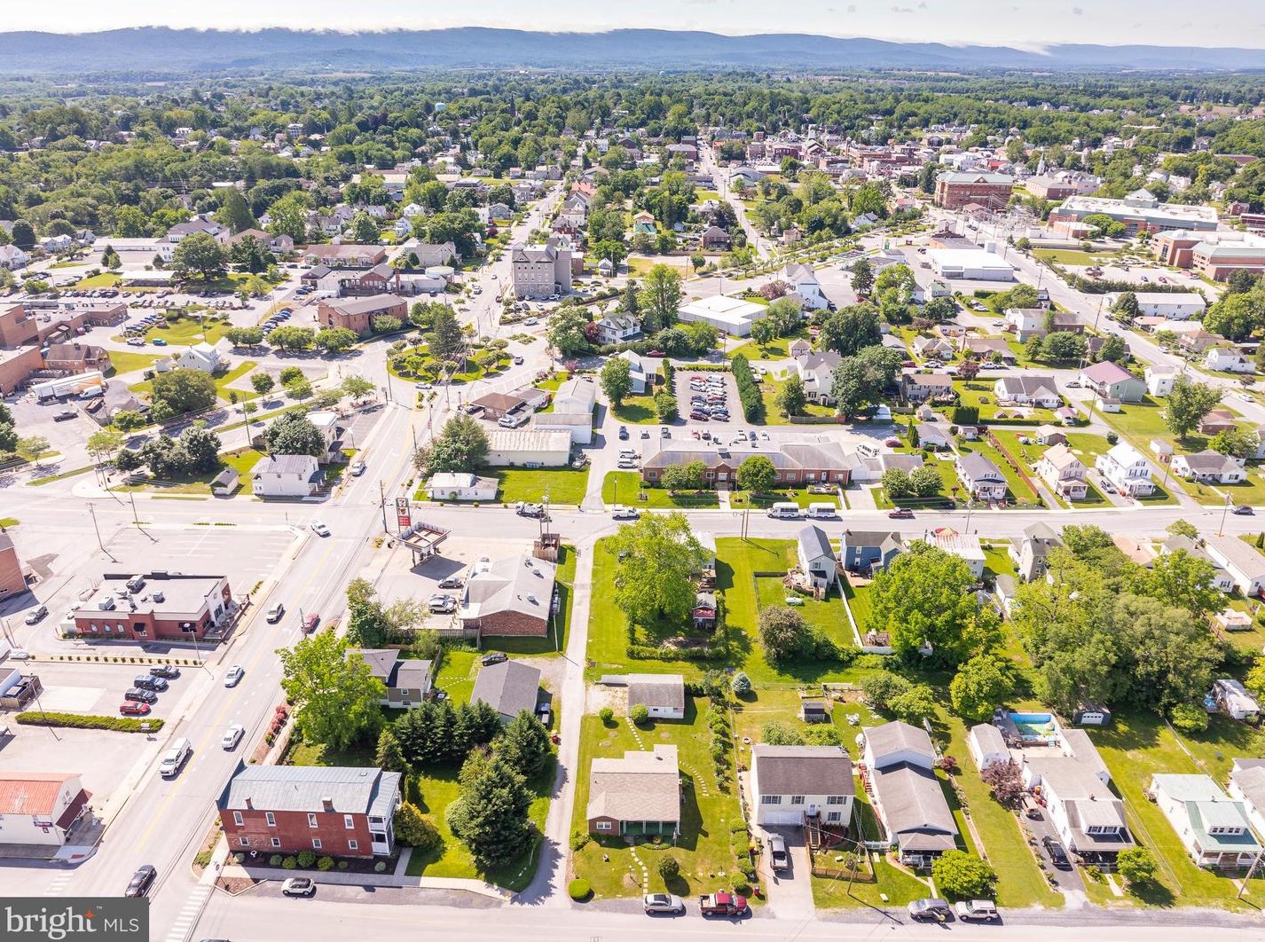 107 6 Ave, Ranson WV 25438-1402 exterior