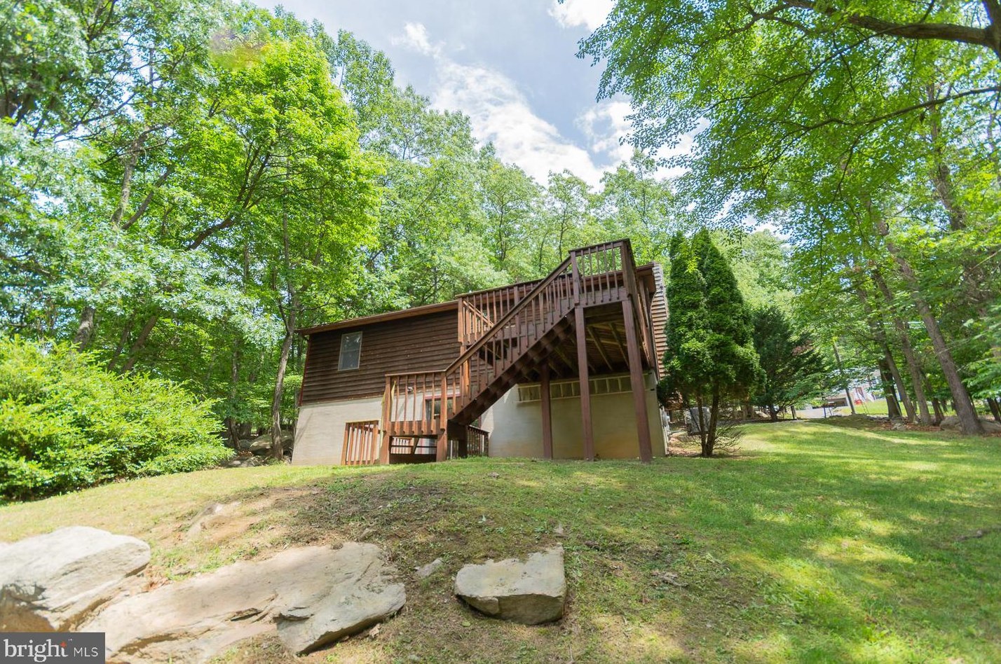 343 Windsong Rd, Harpers Ferry WV 25425-4961 exterior