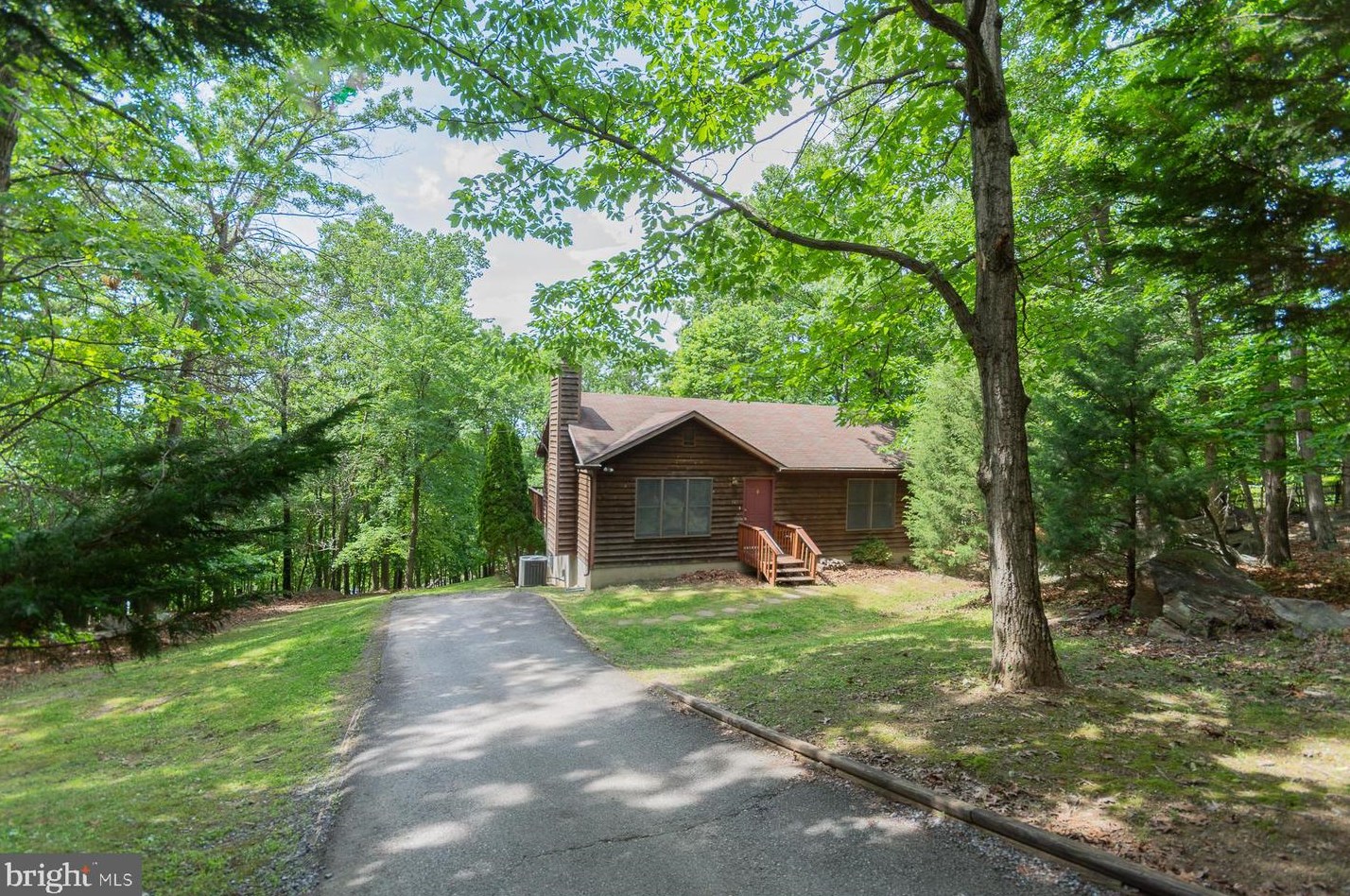 343 Windsong Rd, Harpers Ferry, WV 25425-4961