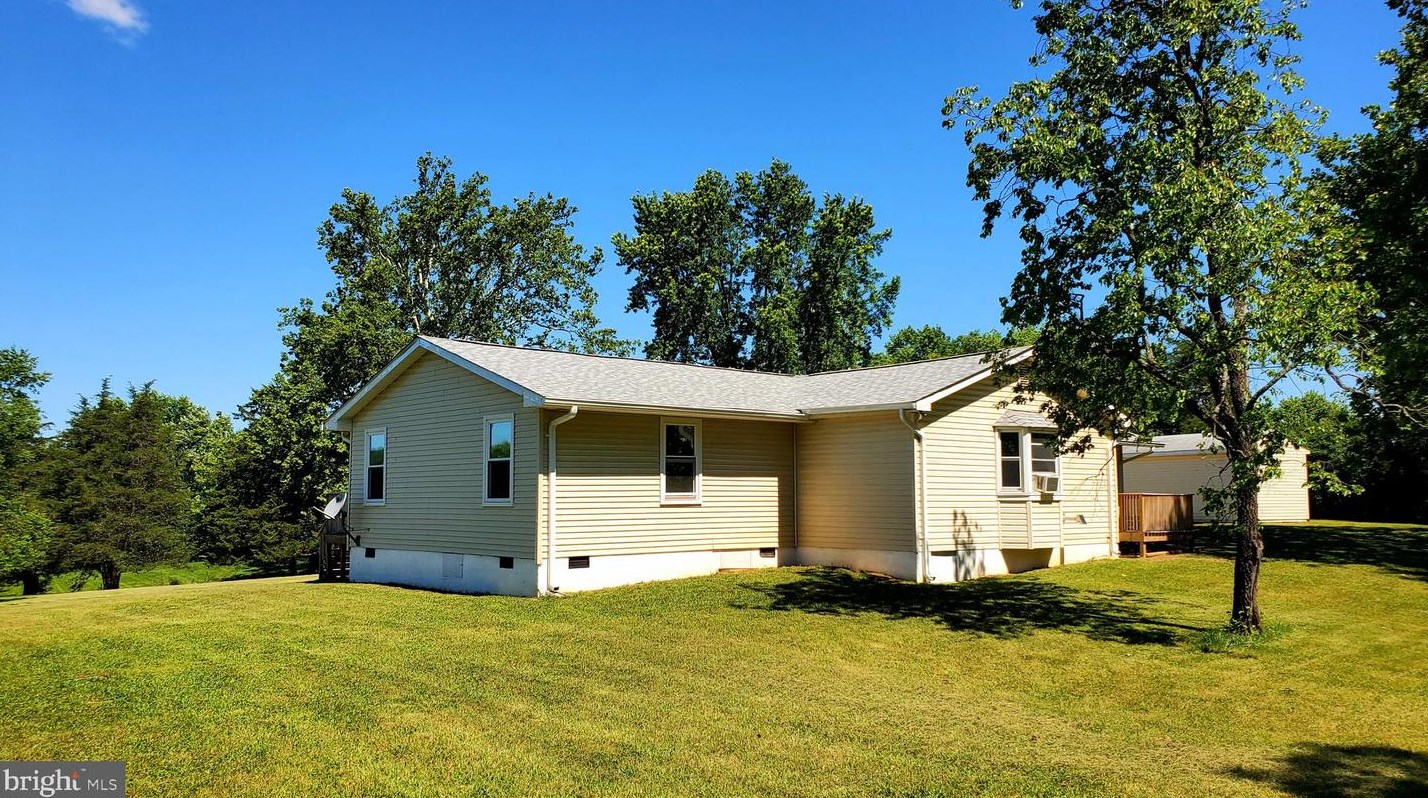 357 Happy Creek Dr, Martinsburg WV 25430-5730 exterior