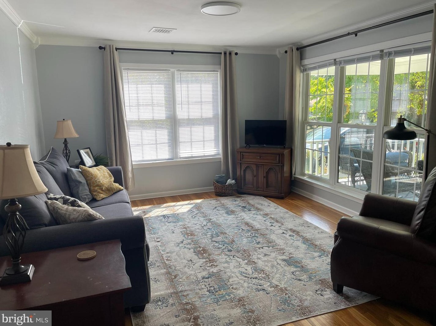 501 S Seminary St, Charles Town, WV 25414