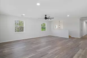 104 Carrell Ln, Charles Town, WV 25414 - Photo 4