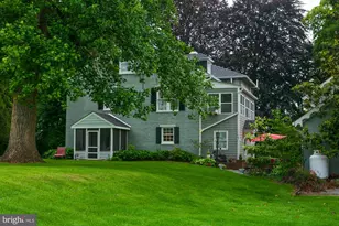 417 E Washington St, Charles Town, WV 25414 - Photo 20