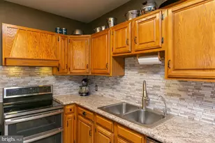 417 E Washington St, Charles Town, WV 25414 - Photo 50