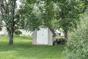 268 Oakmont Dr, Charles Town, WV 25414 - Photo 6