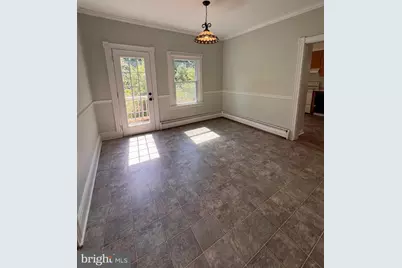 704 W Washington Street, Charles Town, WV 25414 - Photo 16