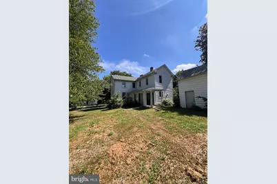 704 W Washington Street, Charles Town, WV 25414 - Photo 2
