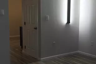 107 N Church St, Charles Town, WV 25414 - Photo 4