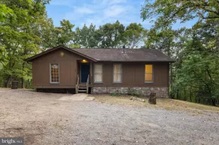 291 Riverview Dr, Harpers Ferry, WV 25425 - Photo 2