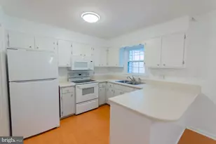 28 Newington Ct N, Charles Town, WV 25414 - Photo 10