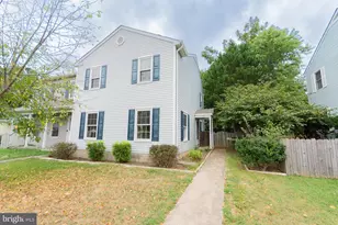 28 Newington Ct N, Charles Town, WV 25414 - Photo 2