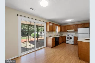 208 S Marshall Street, Ranson, WV 25438 - Photo 6