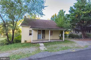 628 Brownville Ln, Charles Town, WV 25414 - Photo 1