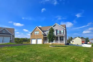 118 Bluebells Ct, Charles Town, WV 25414 - Photo 2