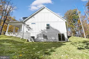 17 Mistletoe Ln, Shepherdstown, WV 25443 - Photo 8