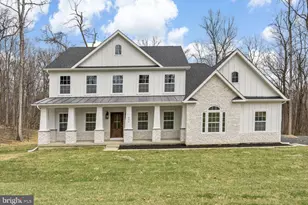 9 Mistletoe Ln, Shepherdstown, WV 25443 - Photo 1
