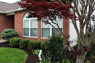 22 Brookline Cir, Charles Town, WV 25414 - Photo 2