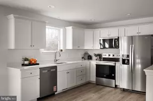 268 Dawn Ln, Harpers Ferry, WV 25425 - Photo 6