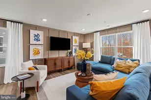 319 Eclipse St, Charles Town, WV 25414 - Photo 4