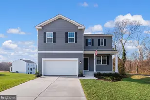 550 Atkinson St, Shenandoah Junction, WV 25442 - Photo 1